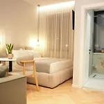 Nea Deluxe Apartment