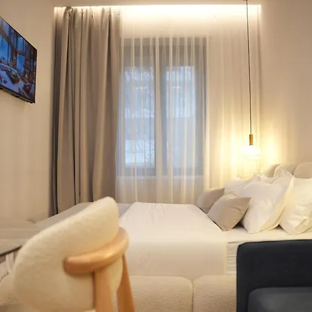 Nea Deluxe Tirana
