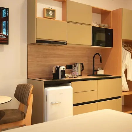 Nea Deluxe Tirana