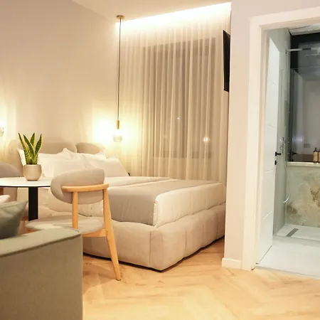 Nea Deluxe Apartment