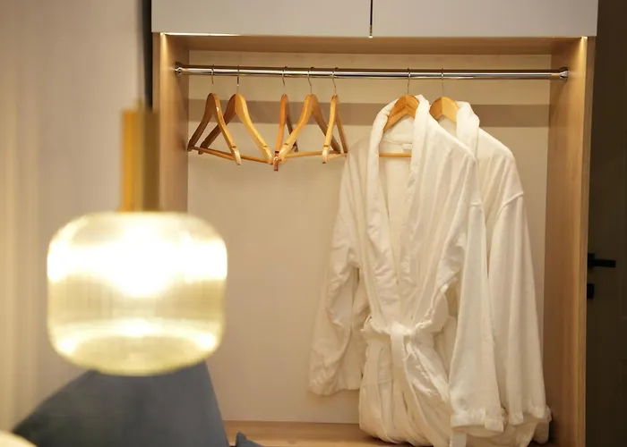 アパート Nea Deluxe ティラナ