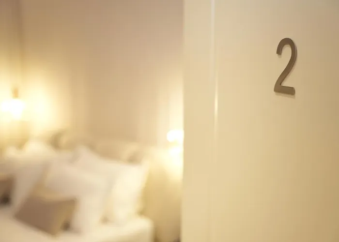 Nea Deluxe ティラナ